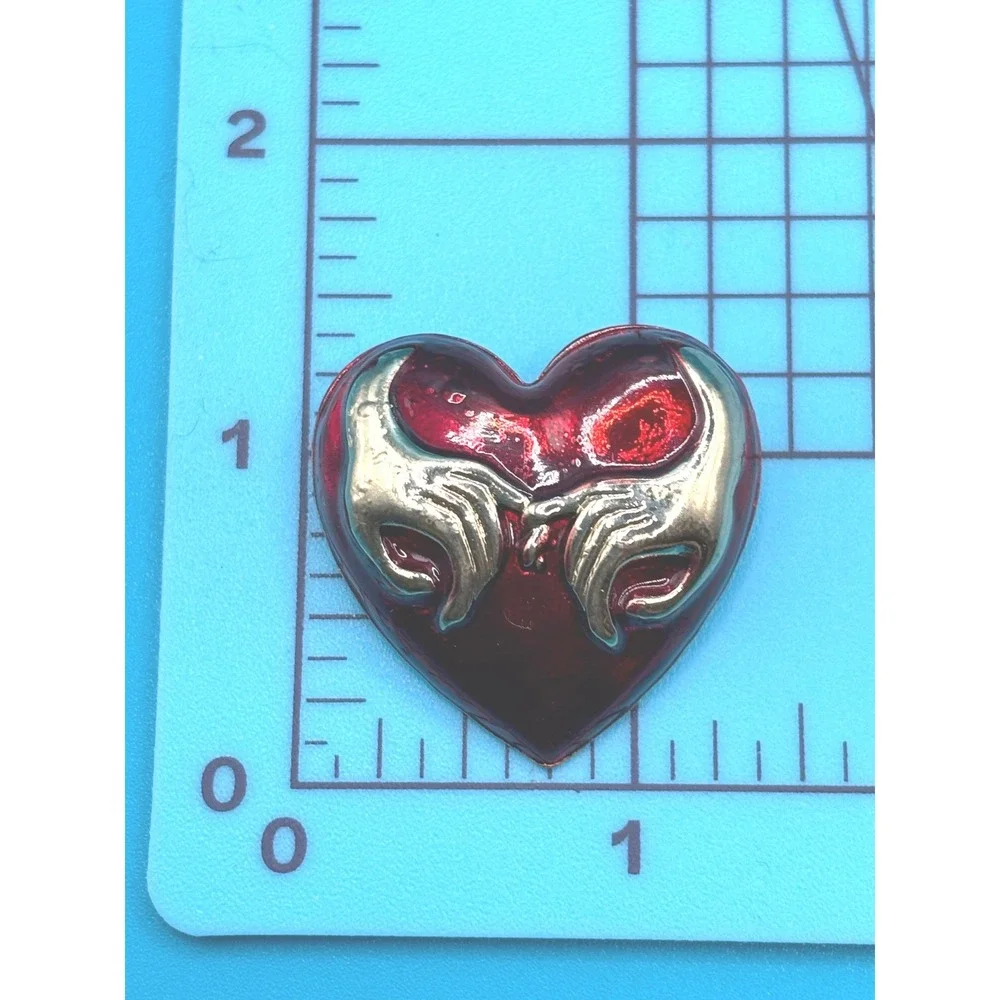 NEW Heart Hands Enamel Pin Brooch Pendent Red Gold Tone Love Friends Gift